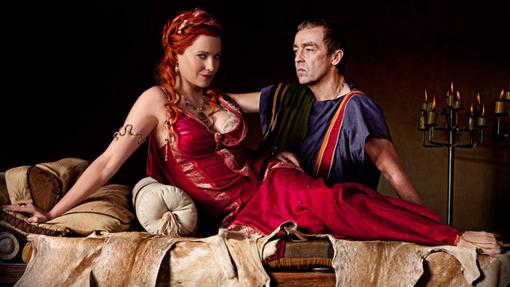 Lucy Lawless y John Hannah impregnaron la serie del libertinaje romano