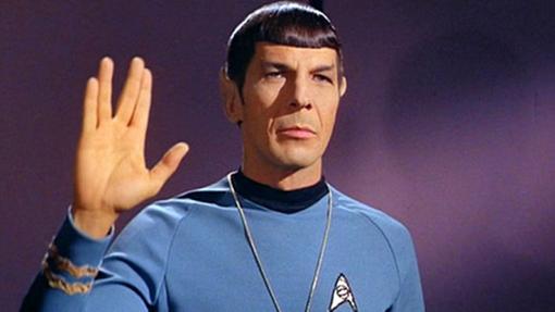 Leonard Nimoy como el genial Señor Spock