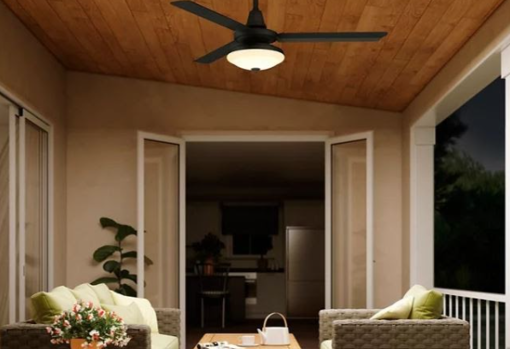 El ventilador Farou puede utilizarse tanto en el interior como en exteriores, siempre que sea a cubierto. / Leroy Merlin