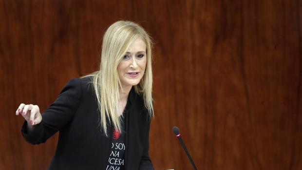 Cifuentes, la última política en sumarse a la moda de «Juego de Tronos»