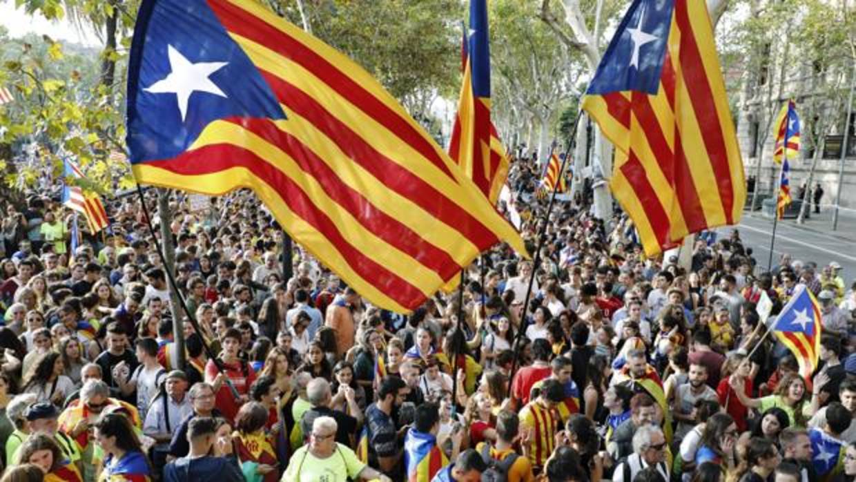 Unas 20.000 personas se concentraron frente al Palacio de Justicia de Barcelona