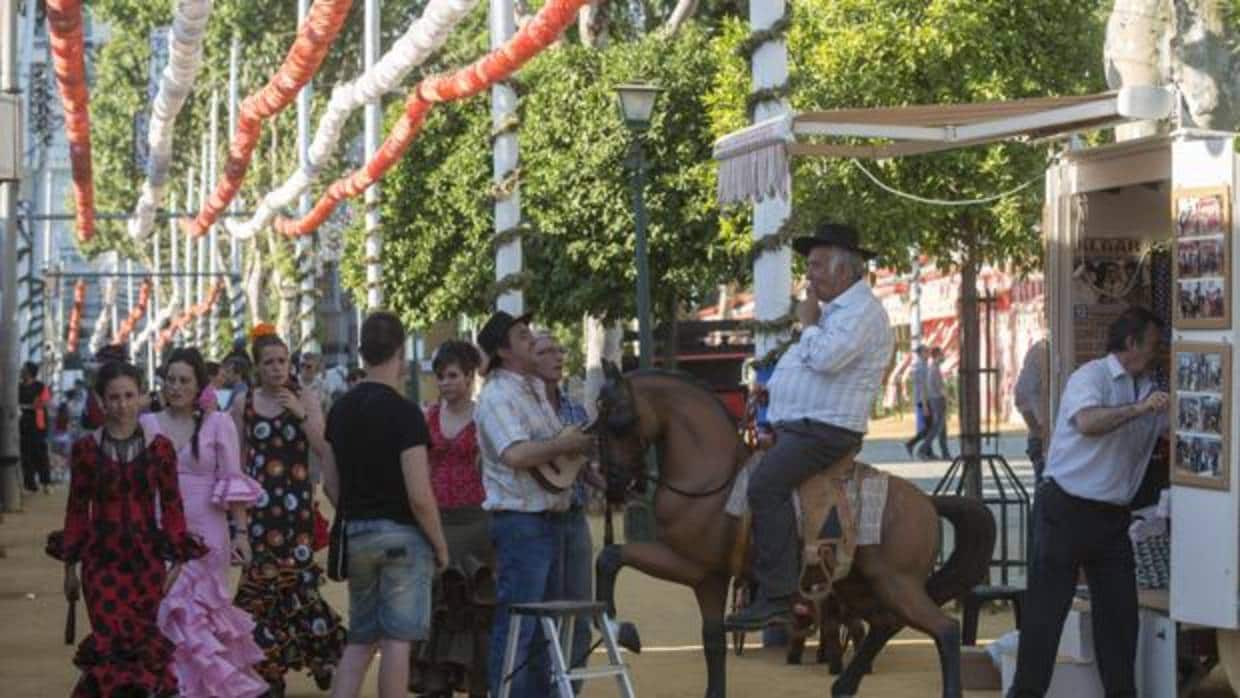 Ambiente festivo en la Feria de Abril de Sevilla