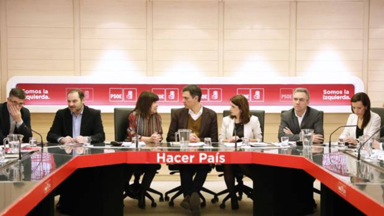 PSOE: muchos portavoces, poco liderazgo