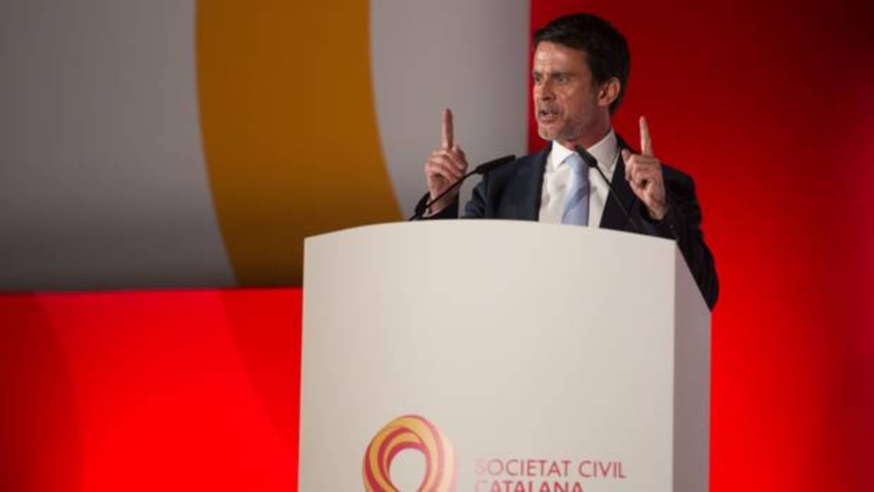 Manuel Valls, en un acto de Sociedad Civil Catalana