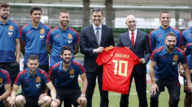 Pedro Sánchez y la selección española de fútbol serán protagonistas este verano