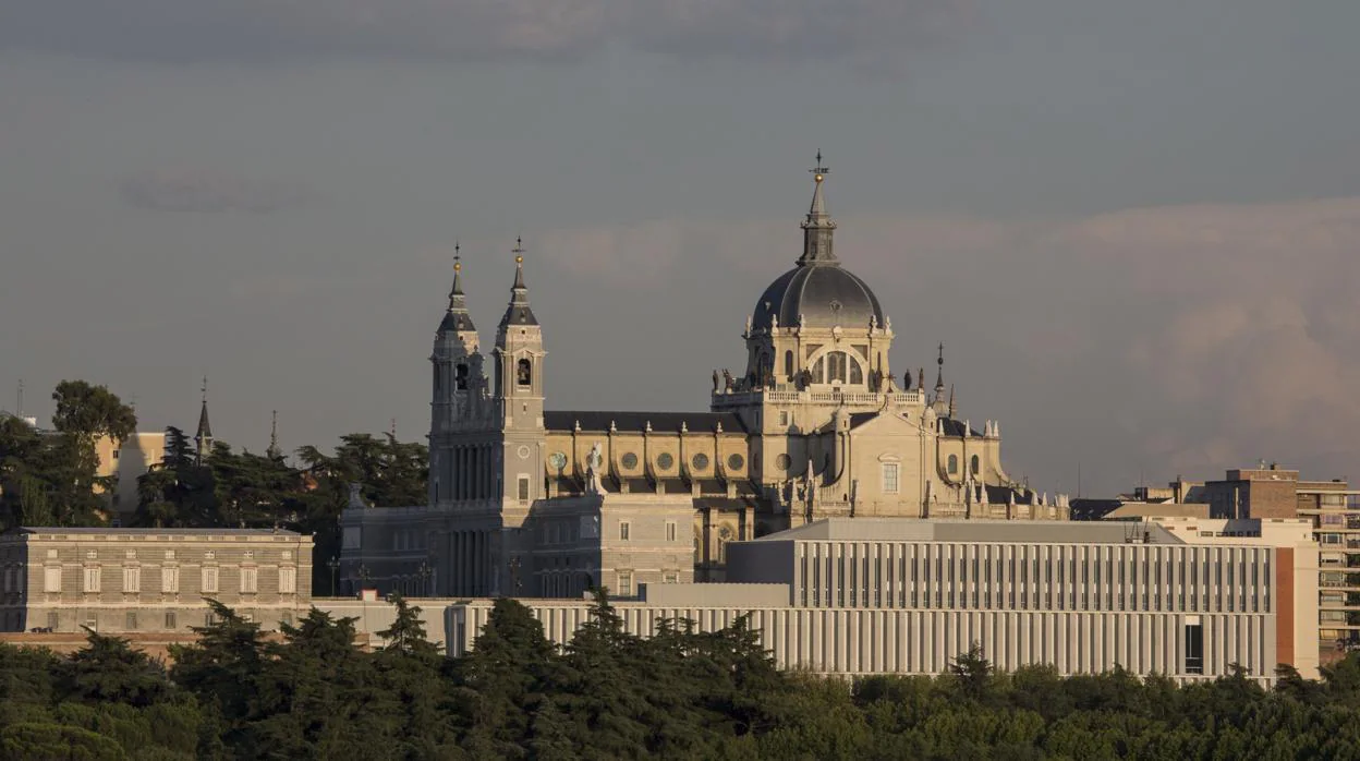 Imagen de archivo de la Catedral de la Almudena, Madrid
