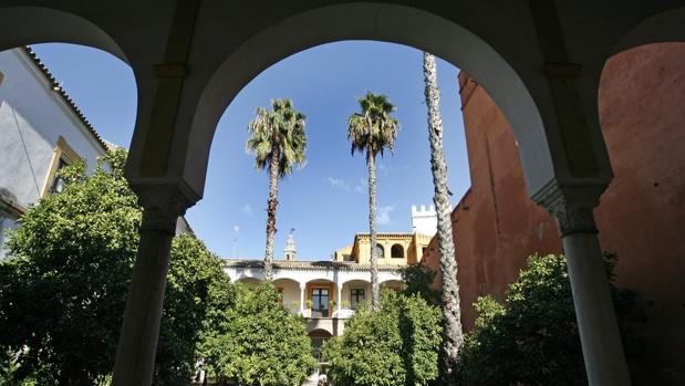 Jardines y detalles del Alcázar de Sevilla