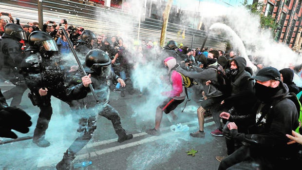 Jamás la violencia
