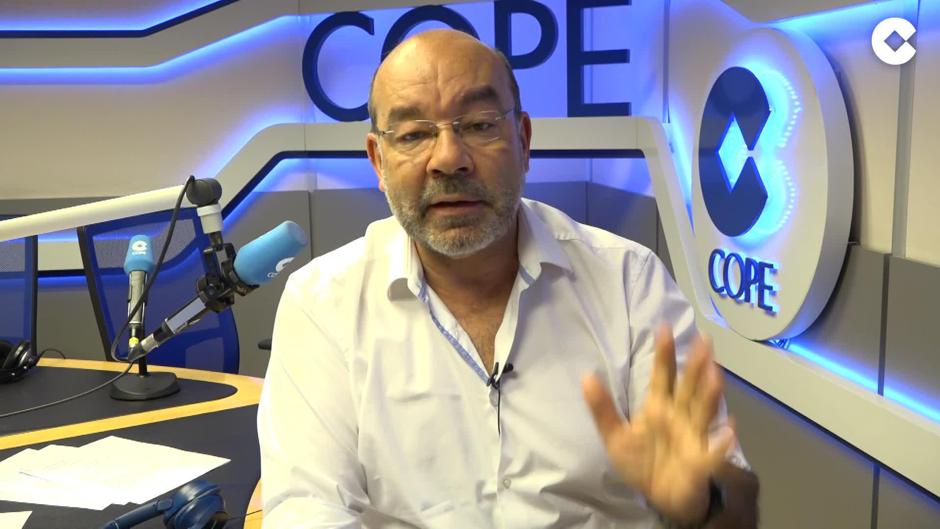 Un espectáculo de sainete y tú mientras pagando