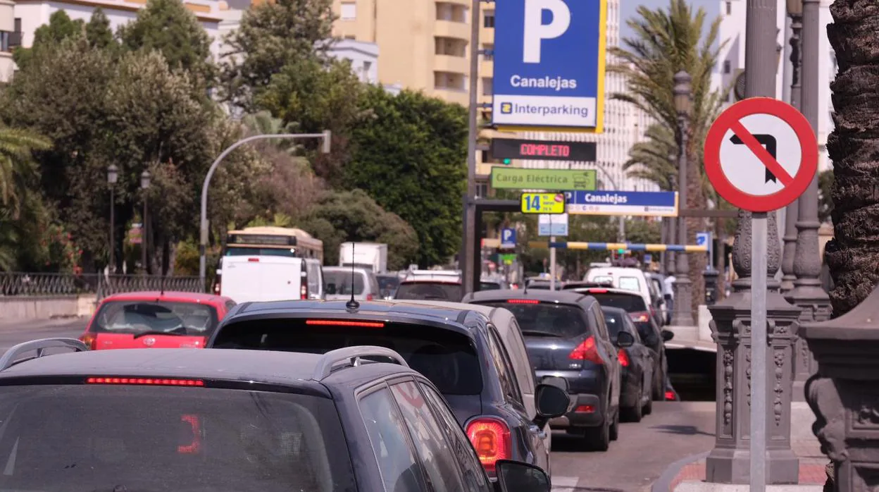 Atascos en parking Canalejas, Cádiz