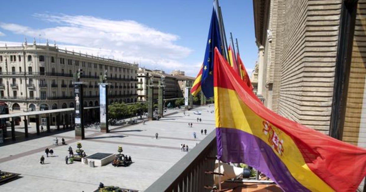 José María Carrascal: La Tercera República