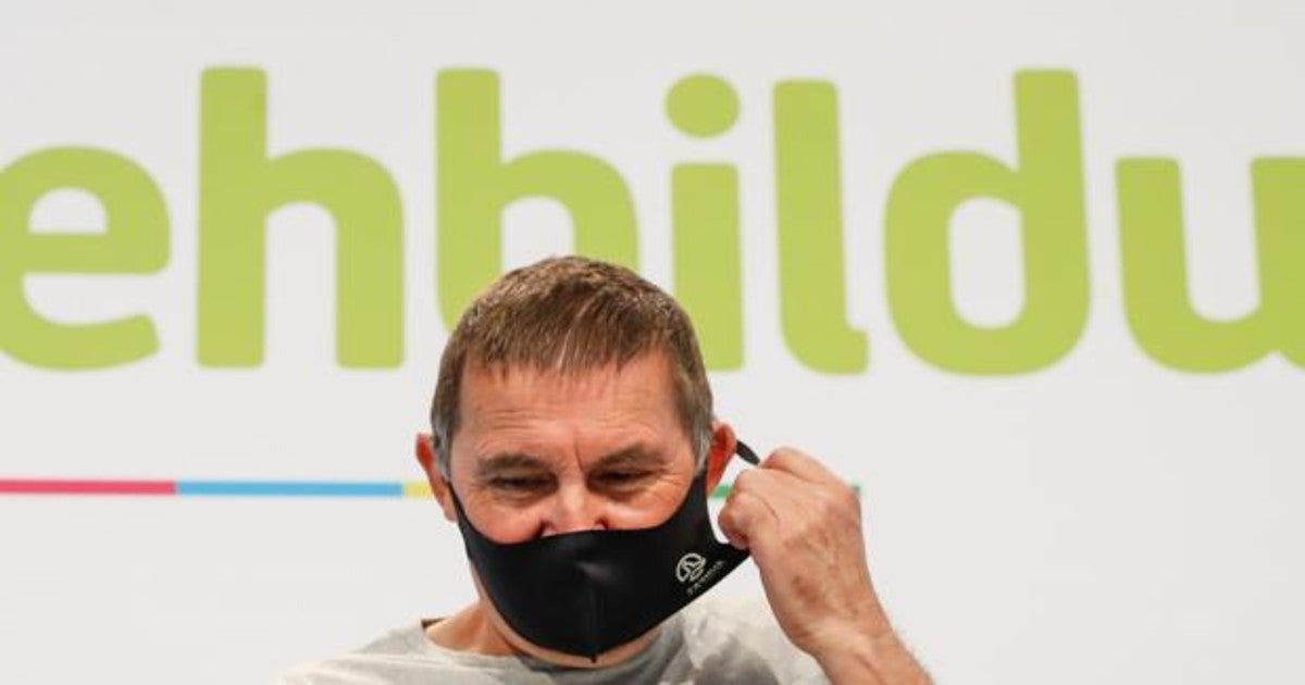 Luis Ventoso: Pedro &amp; Arnaldo, S.L.