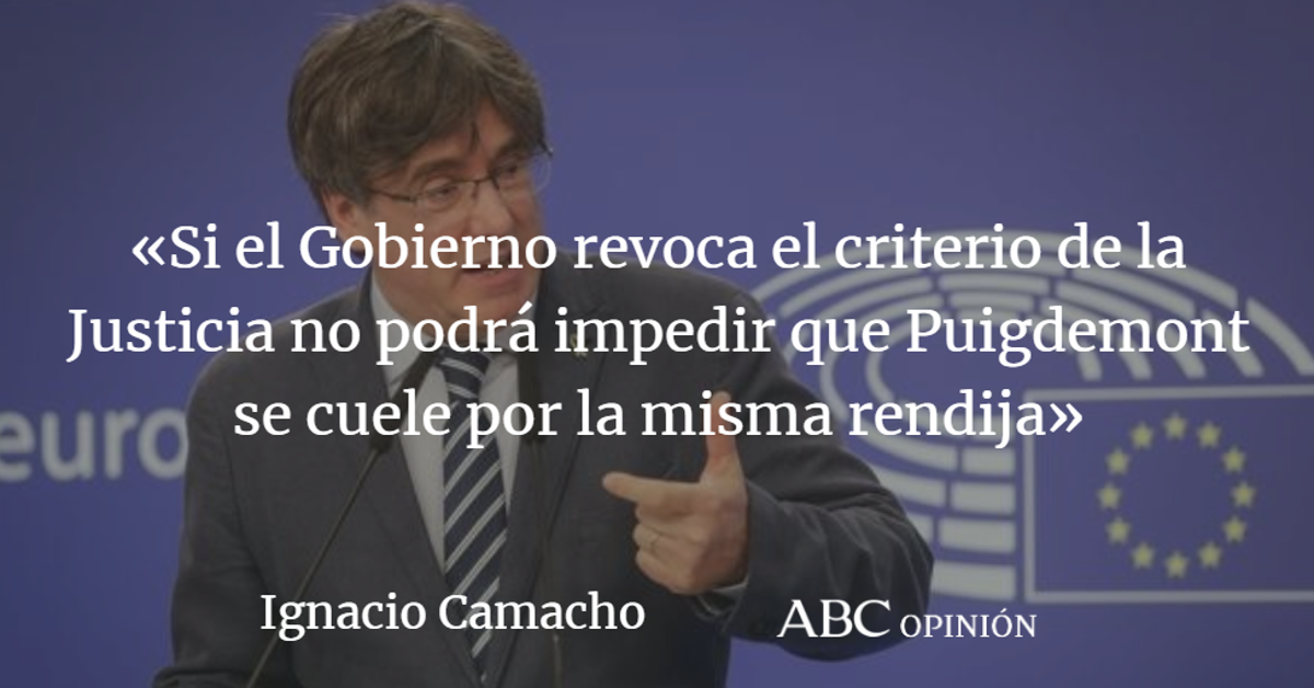 Ignacio Camacho: Puigdemont en la puerta giratoria