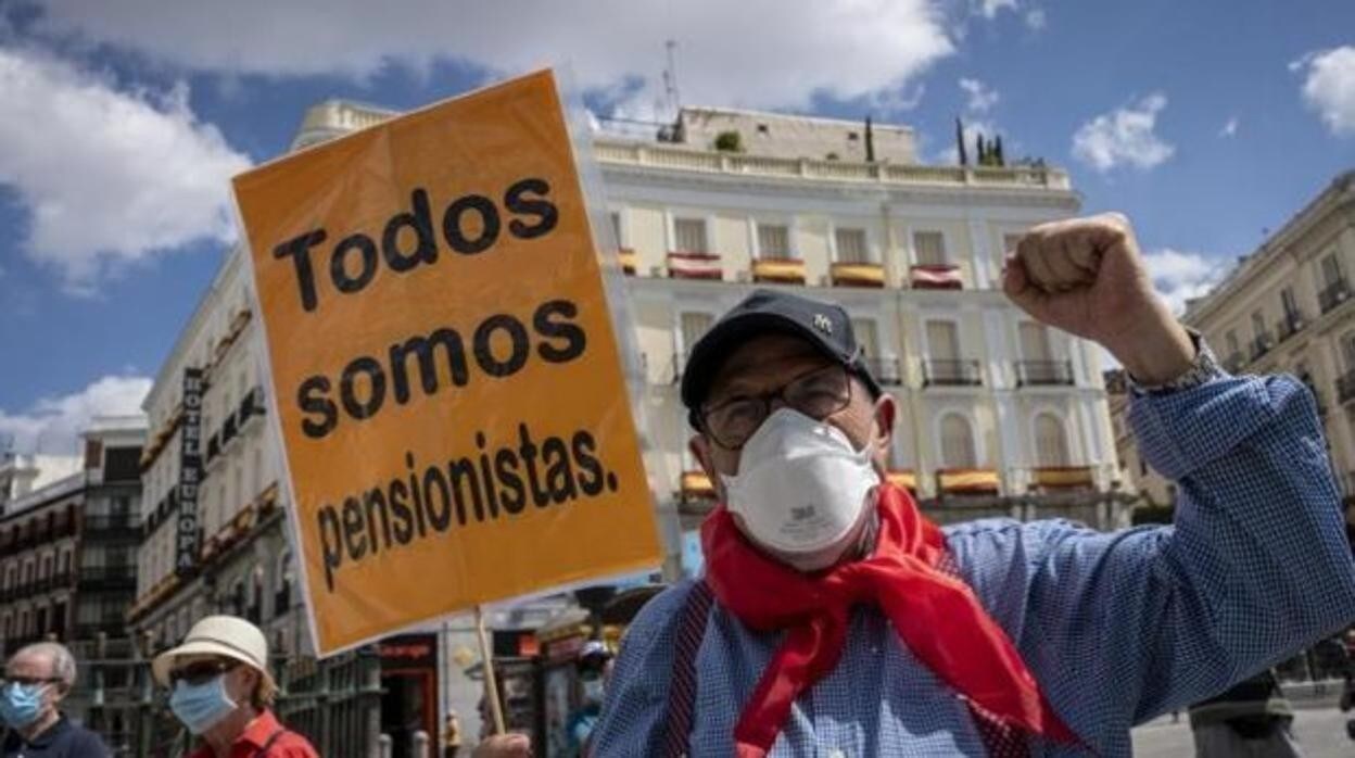 Protesta de pensionistas en la capital de España.