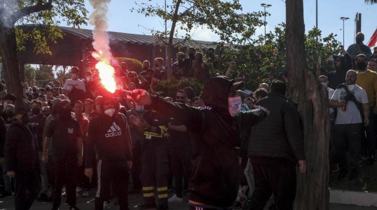 Protestas de trabajadores del Metal esta semana en la capital gaditana.