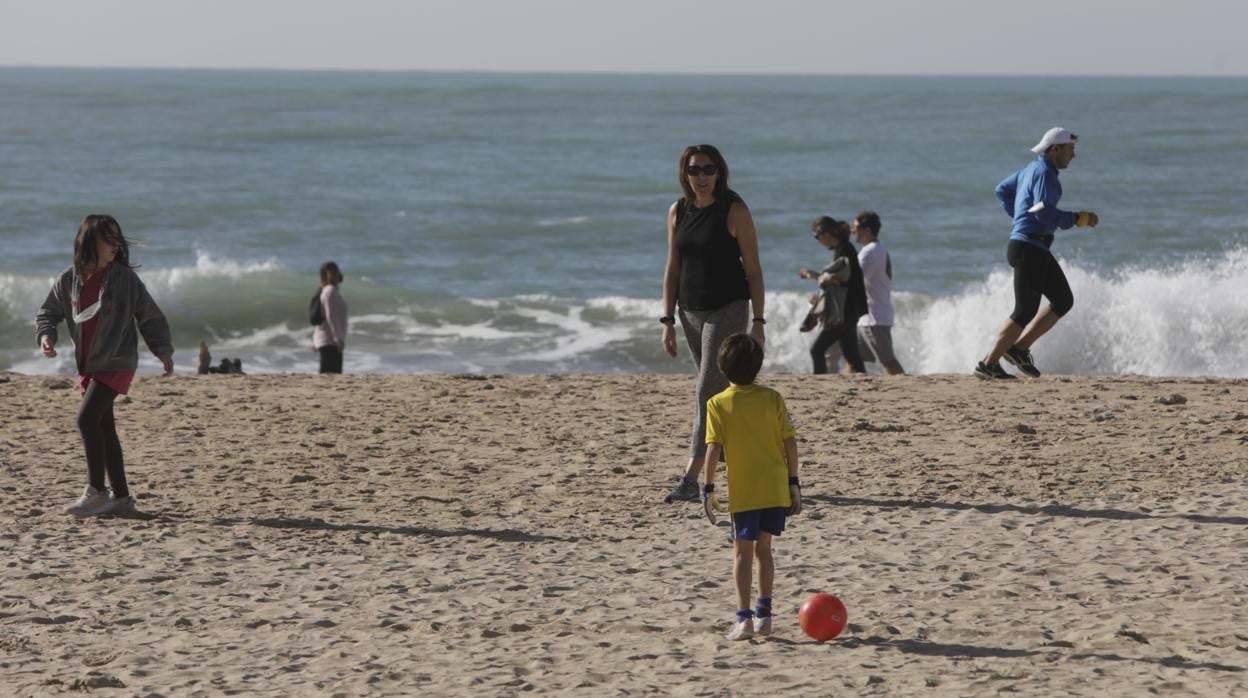 Andrés G. Latorre: La playa, amiga que nunca falla