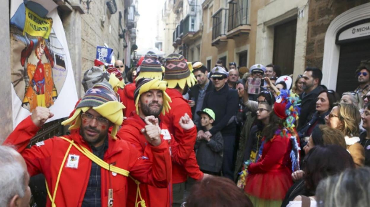 La Voz de Cádiz: La desidia revienta la fiesta