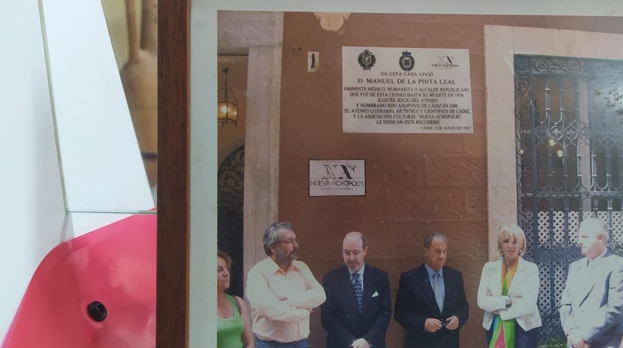 Acto celebrado en el año 2007 por el Ateneo Gaditano y Nueva Acrópolis en homenaje a Manuel de la Pinta.