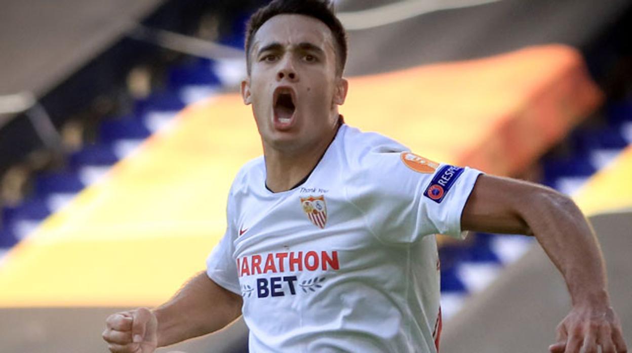 Reguilón celebra el gol que supuso el 1-0 en el Sevilla - Roma de la Liga Europa