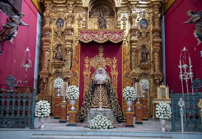 esfuerzo Mesa final Fanático El día de la festividad de la Virgen del Rosario en Sevilla, en imágenes