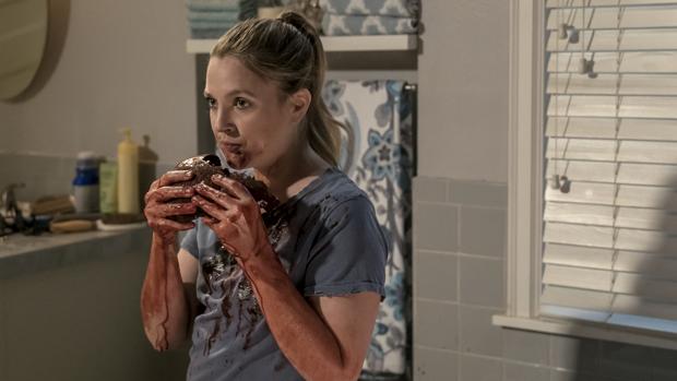 «Santa Clarita Diet», la gran apuesta de Netflix no apta para estómagos delicados