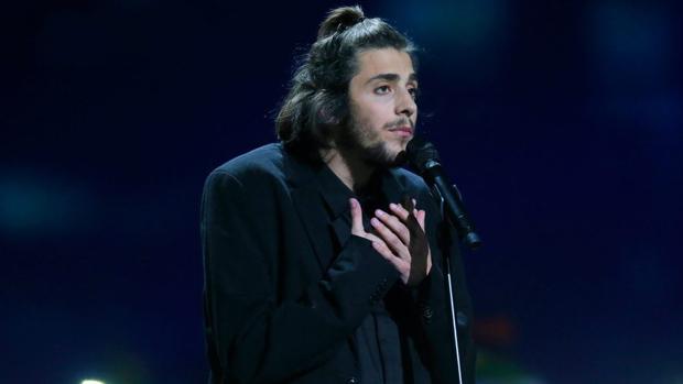 Salvador Sobral, el joven que ha dado la primera victoria a Portugal en Eurovisión