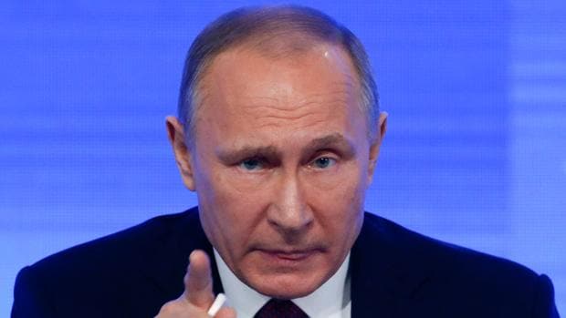 Putin, a Oliver Stone: «No tengo días malos porque no soy una mujer»