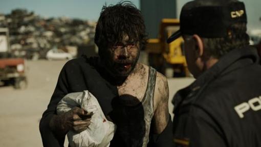 «El Profesor» sufre un cambio radical a pocos segundos de ser descubierto por la policía