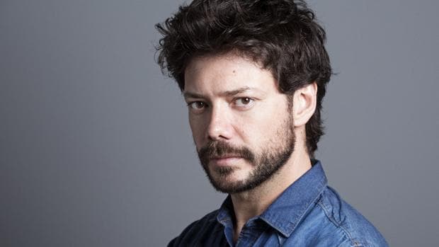 Álvaro Morte interpreta a «El Profesor» en la exitosa serie de Antena 3, «La casa de papel»