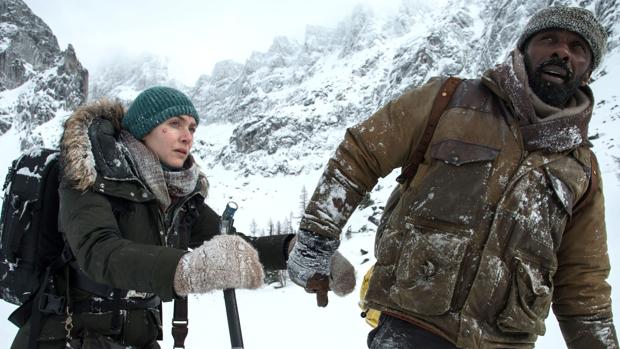 «La montaña entre nosotros»: El amor en la nieve de Idris Elba y Kate Winslet