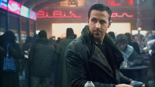 Escena de Blade Runner 2049, película recomendada por ABC Play para ver durante la Fiesta del Cine