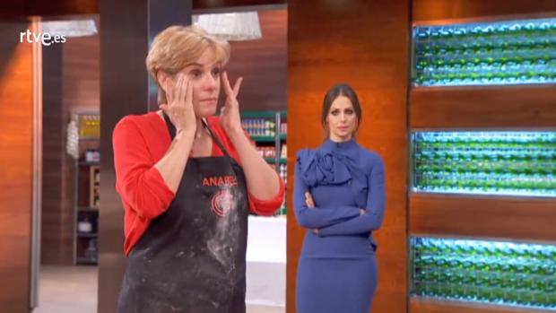 Dos sorpresas nunca vistas en MasterChef: la baja de una concursante y un plato ausente