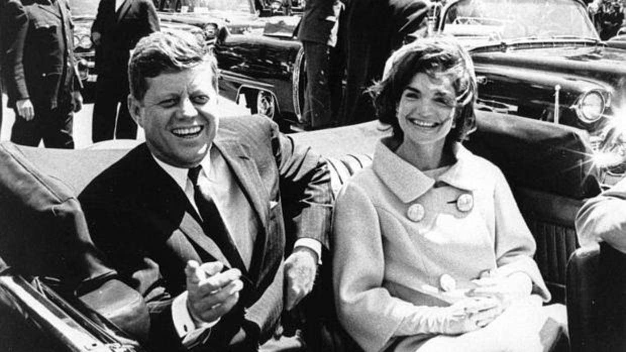 El presidente de los Estados Unidos John F. Kennedy y a la primera dama Jacqueline Kennedy