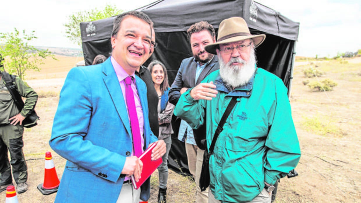 José Luis Cuerda durante el rodaje de «Tiempo después»