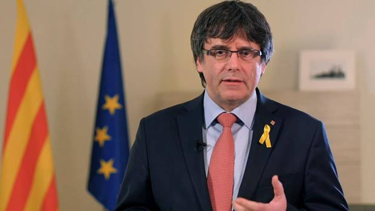 RTVE no comparece en la renuncia de Puigdemont