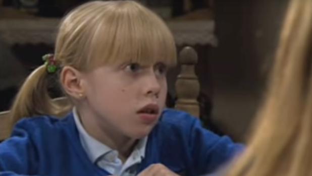 El impresionante cambio físico de Evelyn, la niña de «El internado»