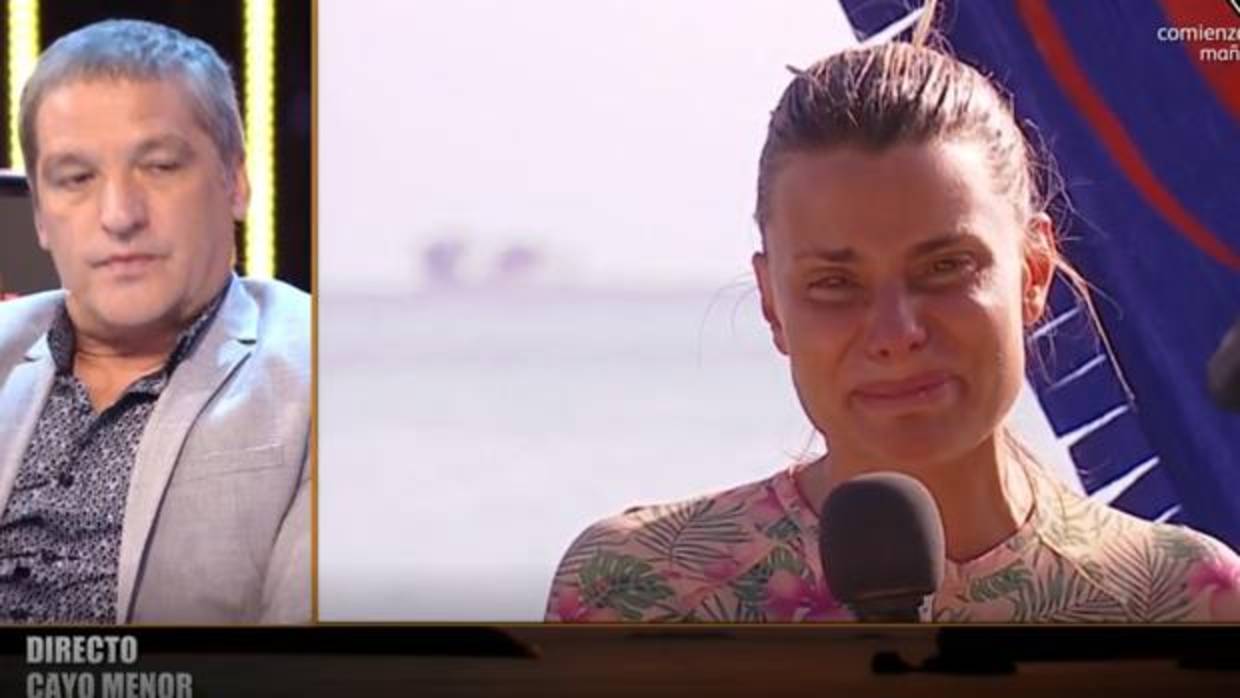 María Lapiedra, desconsolada en Supervivientes, durante una conexión con su pareja, Gustavo González