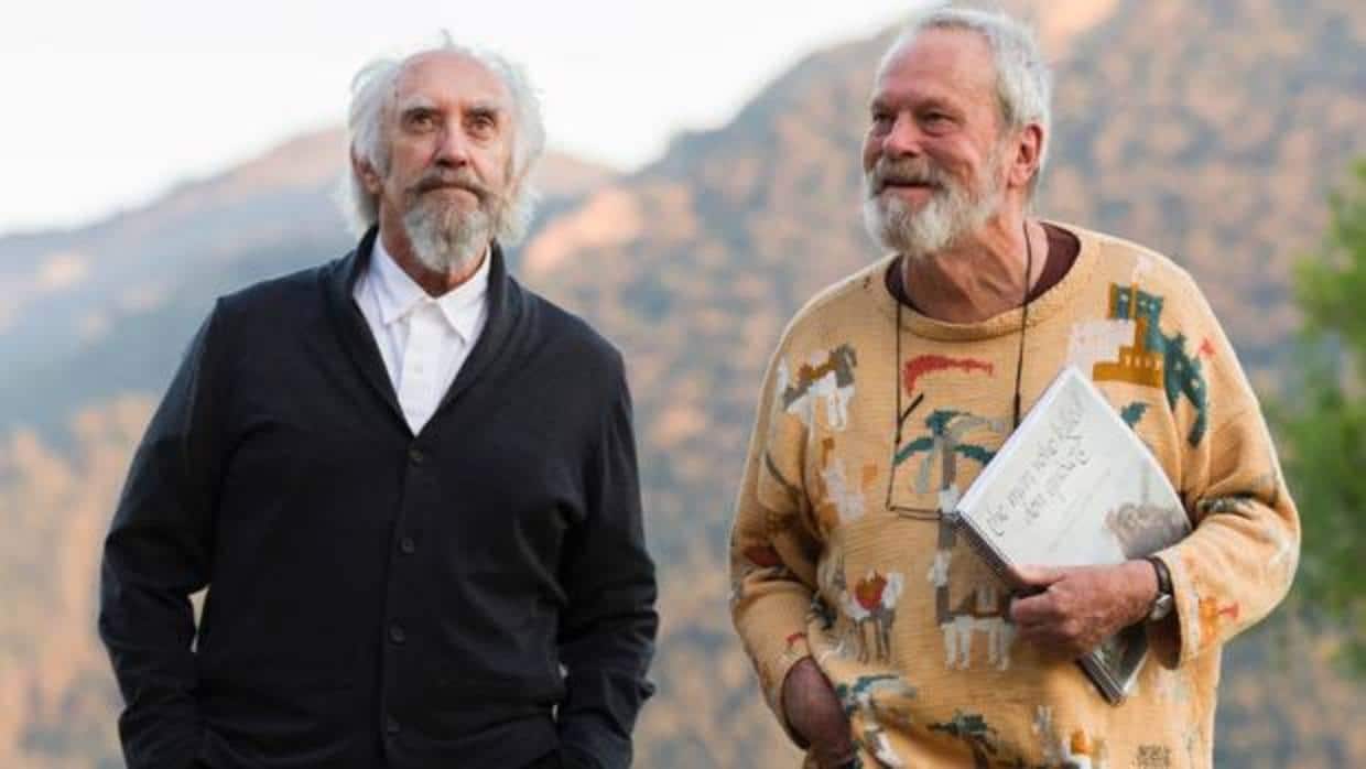 Jonathan Pryce (izquierda) y Terry Gilliam (derecha), durante el rodaje de «El hombre que mató a Don Quijote»
