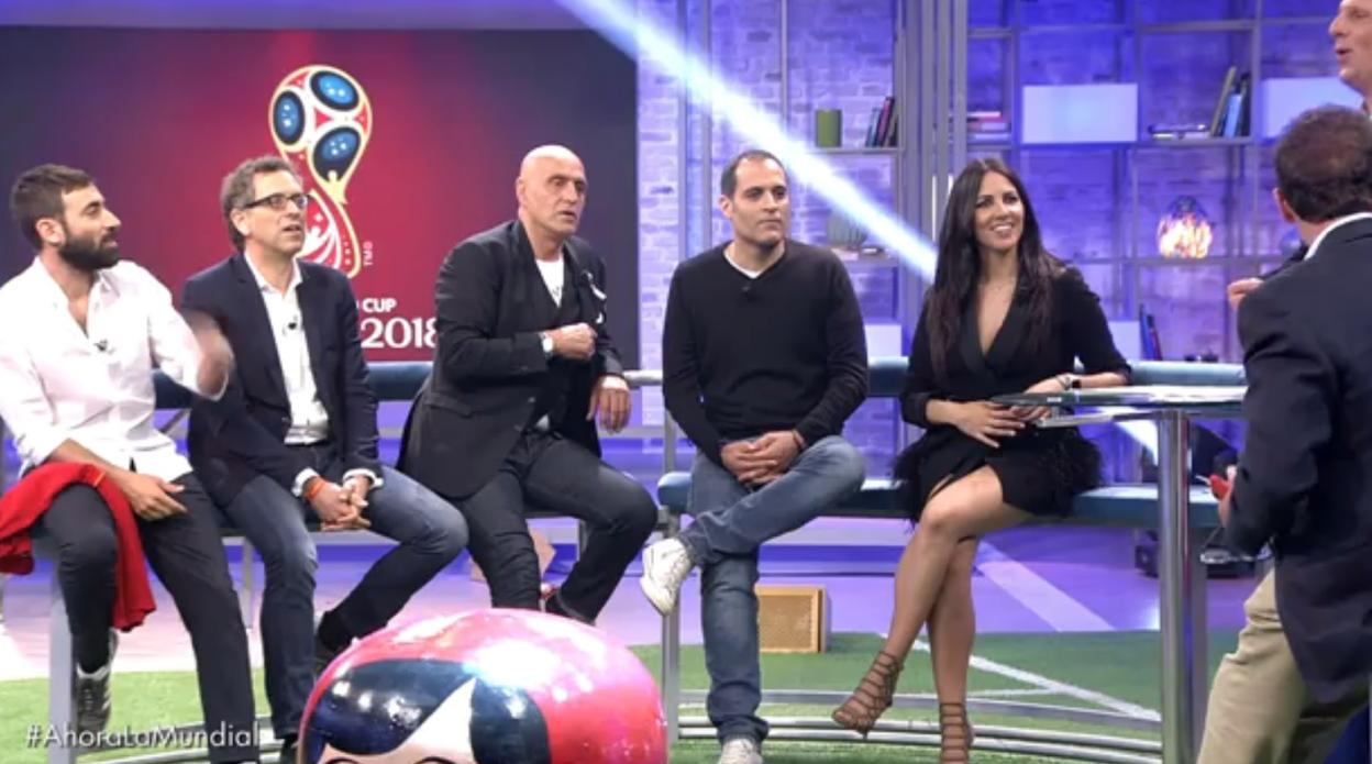 Los tertulianos de «Ahora, la Mundial», en su única emisión en Telecinco