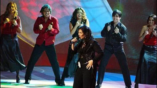 Rosa López en la gala de Eurovisión 2002