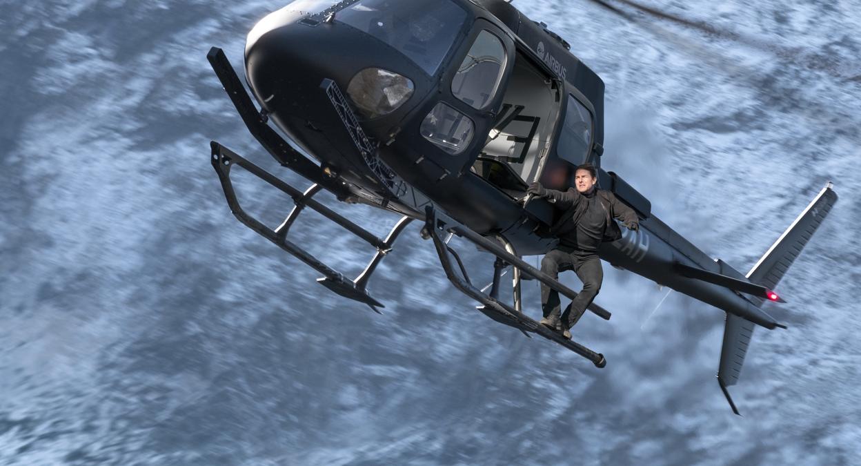 Imagen del salto de Tom Cruise en «Misión Imposible: Fallout»