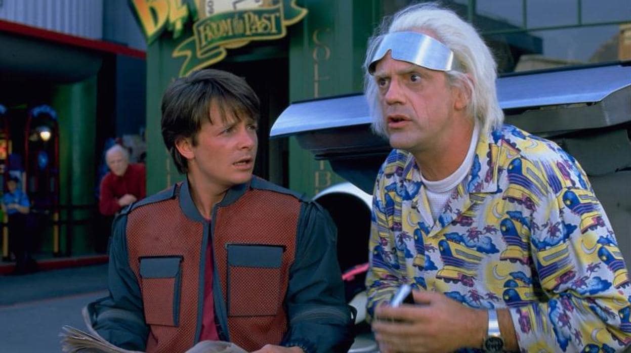 Marty McFly (Michael J. Fox) y Christopher Lloyd (Doc) en «Regreso al futuro 2»