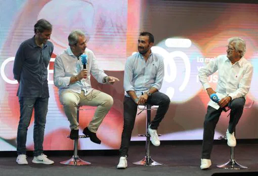 De izquierda a derecha, Paco González, Manolo Lama, Juanma Castaño y Pepe Domingo Castaño