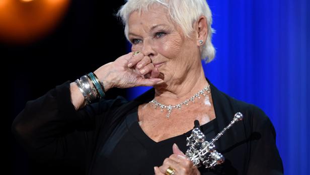 Judi Dench: «Me sigo definiendo como una actriz que busca trabajo»