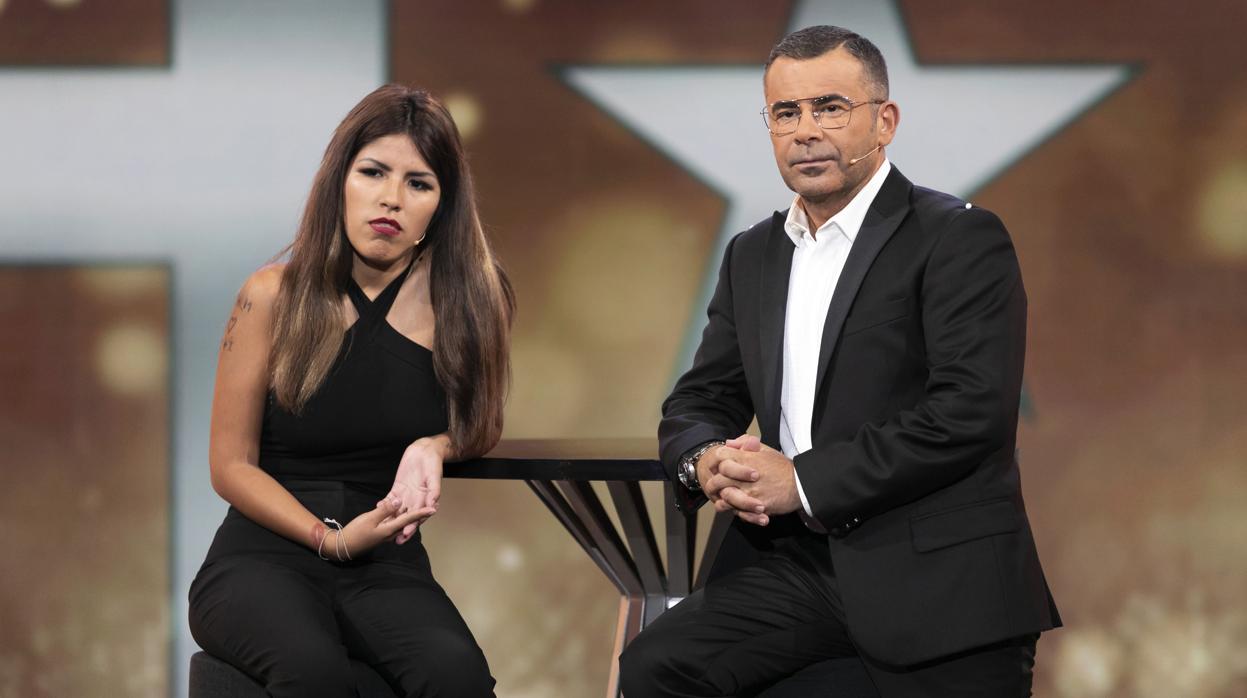 Jorge Javier Vázquez entrevistando a Chabelita tras su expulsión en «GH VIP»