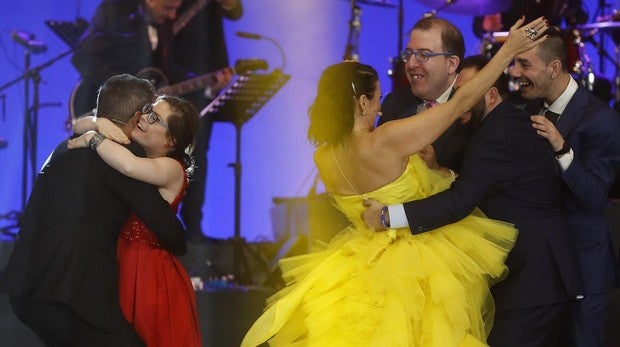 «Campeones» dejó sin trono a «El reino», triunfadora en los Goya