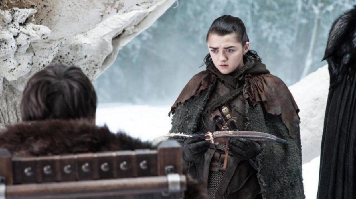 Momento en que Bran, en la séptima temporada, le entrega a Arya la daga con la que esta acabaría con el Rey de la Noche