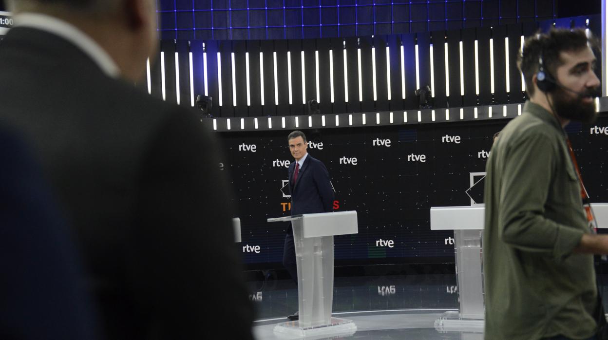 El debate entre los candidatos ayudó a paliar la caída