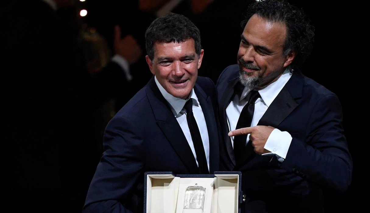 Antonio Banderas, junto al presidente del jurado de Cannes, Alejandro Iñárritu
