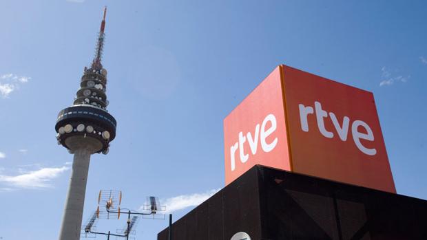 El Gobierno prepara una tasa para que las plataformas como Netflix financien RTVE